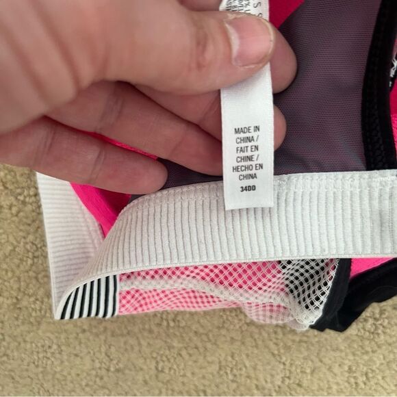 Victoria's Secret VSX Sport Hot Pink Underwire Mesh Racerback Lined Sports Bra - Picture 4 of 14